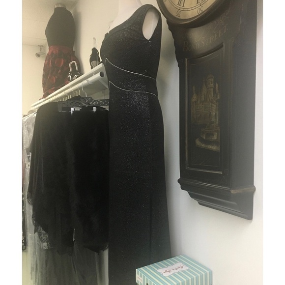 Art Deco Velvet Glitter Gown Black - Picture 10 of 12